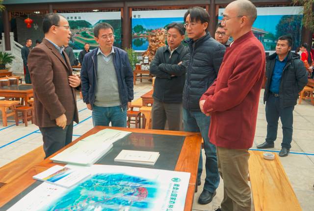 发现磨盘山云南省玉溪市代市长张德华赴磨盘山国家森林公园调研景区规划发展工作