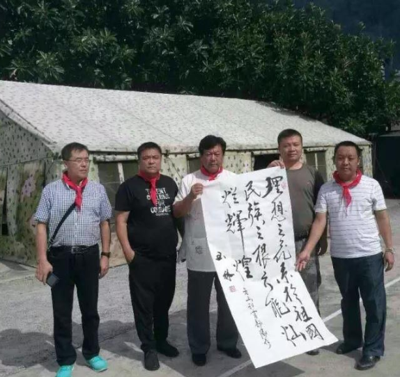 环球在线新闻 曲玉琳先生应邀到云南老山参观并作公益讲座
