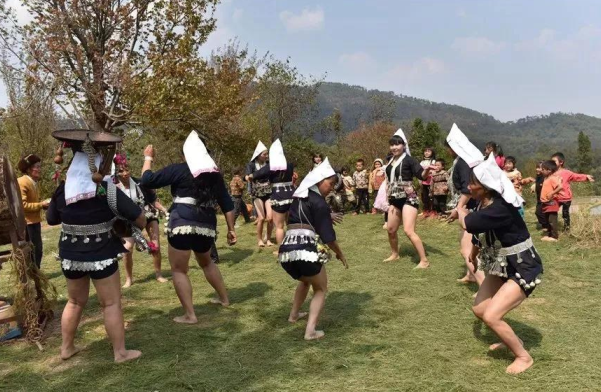 环球在线新闻 系列一 环球探秘发现场云南省红河州红河县2018年哈尼奕车“仰阿娜”（姑娘节）日前举办