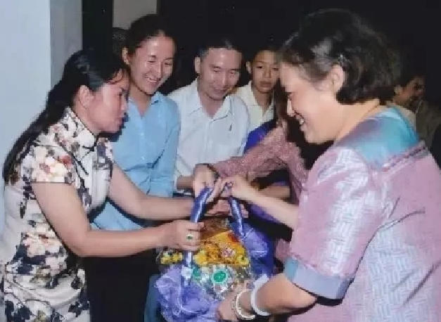 环球在线新闻 云南大理南涧县无量山下红云核桃分外香