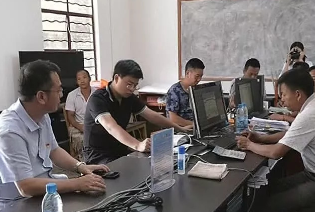 环球在线新闻&nbsp;云南省文山州麻栗坡县委书记刘扬到大坪镇调研脱贫攻坚工作