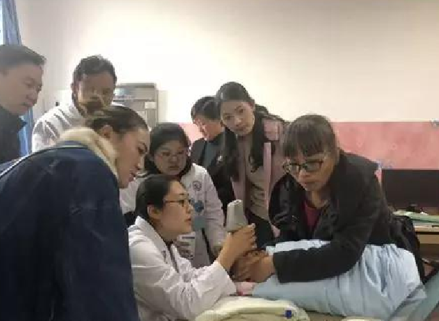环球在线新闻 “2018年中央财政支持社会组织参与示范项目“儿童眼底病筛查远程服务及贫困儿童眼病治疗救助示范项目”总结暨经验交流会在昆明召开