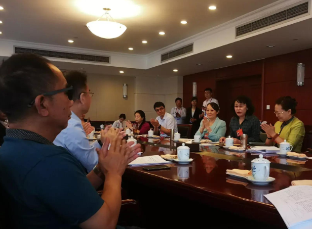 环球在线新闻 习近平等党和国家领导人到会祝贺第七届全国残代会
