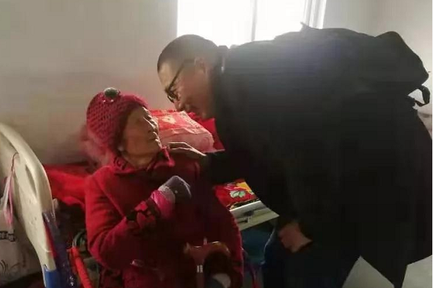 环球在线新闻 抗战老兵楚雄寻亲 当年穿旗袍从军！亲人们，你们还好吗？
