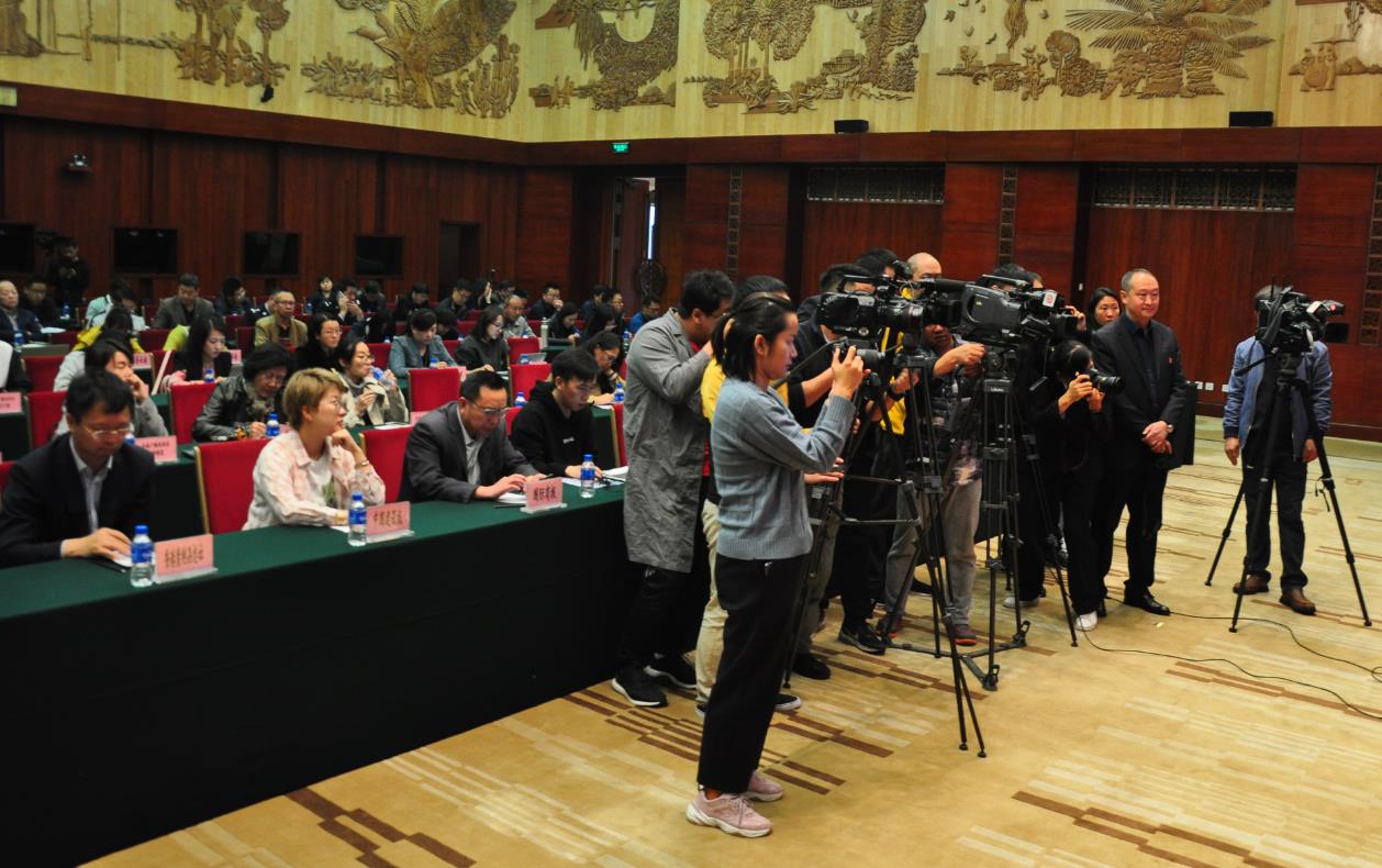 环球在线新闻&nbsp;在云南省扫黑除恶专项斗争系列昆明市、曲靖市专场会议