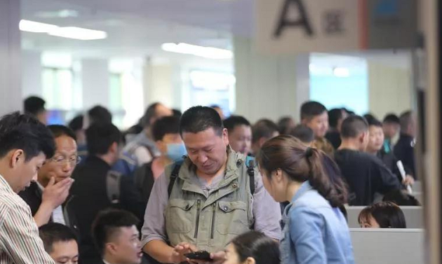 环球在线新闻 南京市举办首届退役军人专场招聘会