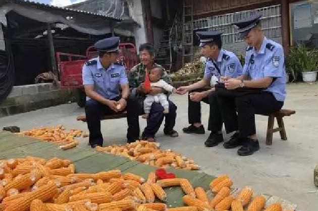 环球在线新闻 守护最美乡村，谱写警民鱼水故事
