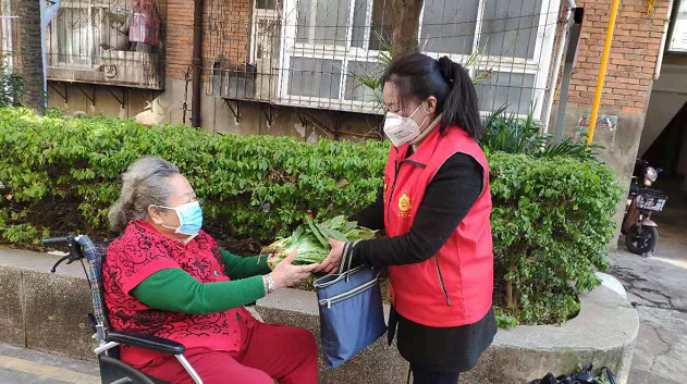 疫情无情人有情 昆明市盘龙区白塔社区地处昆明老旧城区核心区