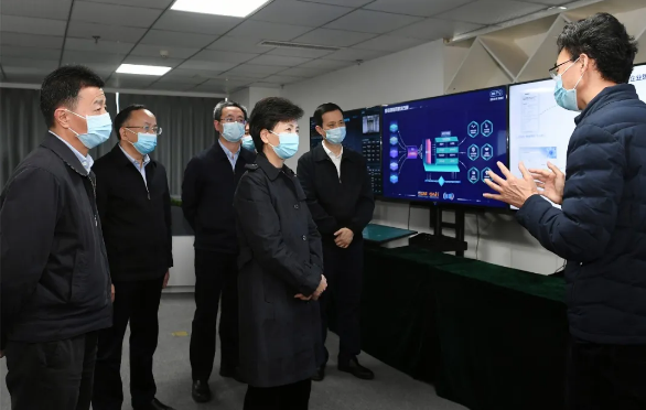 谌贻琴赴贵阳市贵安新区调研新型基础设施建设时强调：深耕“大数据”广拓“新基建”持续培育壮大高质量发展新动能