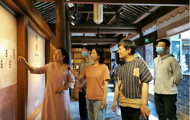 五一假期首日，云南省红河州接待游客25.6万人次 异龙湖湿地公园最受欢迎