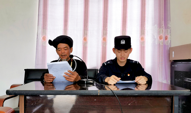 云南普洱边境管理支队在边境辖区因地制宜采取“双语”广播