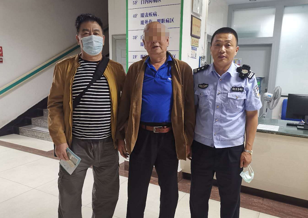 特警朱有洲下班不“下岗” 深夜救助食菌中毒老人真暖心