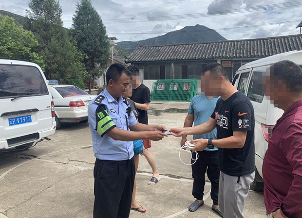 意外！皮划艇和手机顺江漂走急煞失主 惊喜！300公里外警民联手找回失物