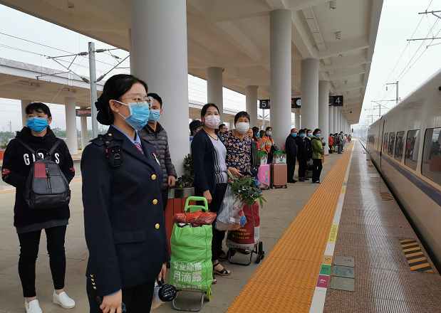 端午小长假 昆明局集团多措并举 采取增开、重联满足旅客出行需求