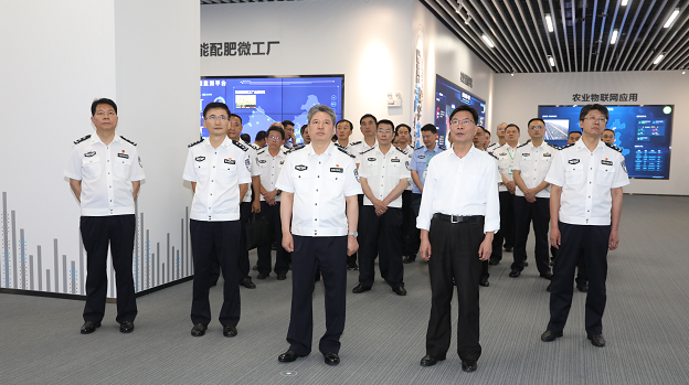 任军号为全省公安机关领导干部讲“七一”党课
