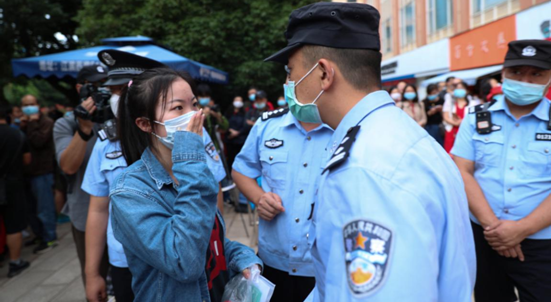 一组图带你看民警高考情