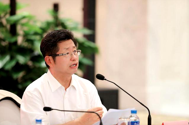 云南省“疫情冲击下民营经济的困境与对策座谈会”在昆明举行