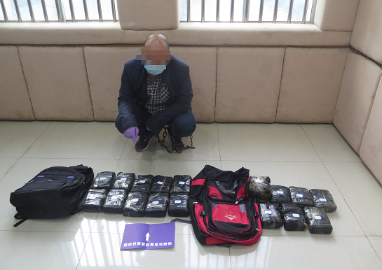 男子30万买了10公斤冰毒  刚入境便被警方抓获
