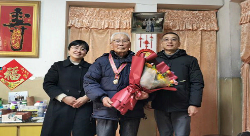 牢记英雄，不忘使命 ——盘龙区军休中心开展慰问抗美援朝老战士活动