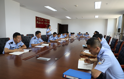 云警巾帼：致敬了不起的“她” 亦刚亦柔，飒爽英姿，她是警营“花木兰”
