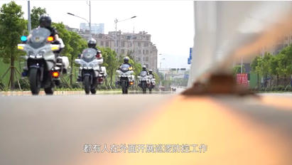 【我们的青春在路上】