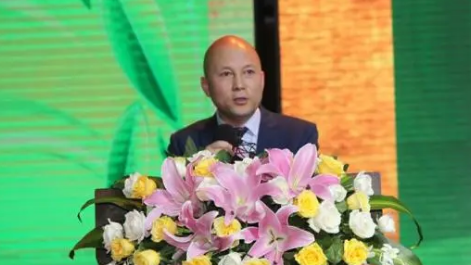 中国全民大健康创新与发展方向巅峰论坛在昆明举行