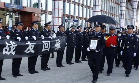 “怕危险就不当警察，怕死就不干禁毒”