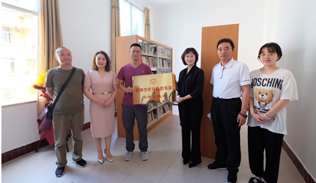 盘龙区军休干部借阅图书方便啦