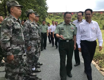 【工作动态】楚雄州州长张文旺赴国防教育基地看望慰问役前训练新兵