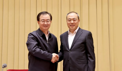 中共中央决定：王宁同志任云南省委委员、常委、书记，阮成发同志不再担任云南省委书记、常委、委员职务