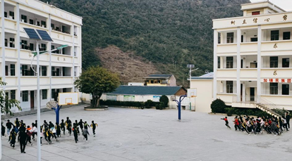 坡脚边境检查站联合坡脚小学开展校园反恐应急演练！
