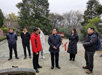张永明副厅长到昆明市盘龙区调研黑龙潭烈士纪念设施规划建设工作