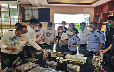环球在线直播：畹町边检站执勤队与警政共建单位深入社区   助推普法教育走深走实