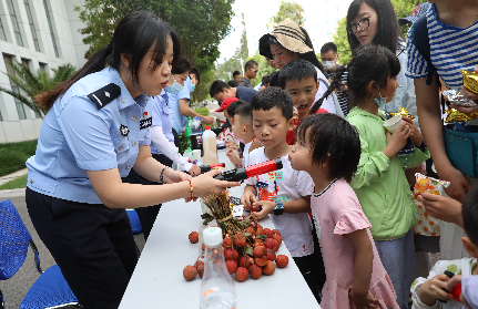 环球在线直播：500个民警家庭、1200余人参加 云南省公安厅举行亲子主题活动
