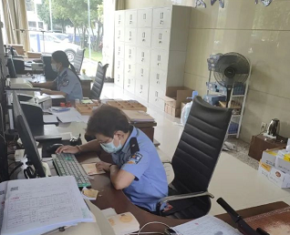 环球在线直播: 周末办证“不打烊”，优质服务获赞誉！