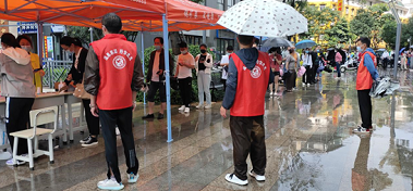 环球在线直播：小坝社区“七色花”绽放在抗疫一线