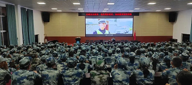 双江自治县公安局交警大队 进校园宣传交通安全知识