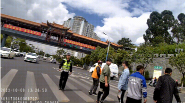 “别过来，危险！”接下来的一幕破防了