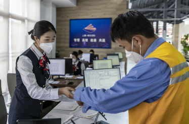 云南：铁路调集运力 保产业链供应链稳定畅通