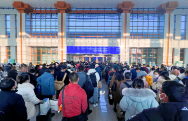 云南：大瑞铁路大保段首个春运客货两旺