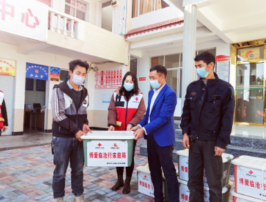 凤庆县红十字会：“博爱送万家”搭建干群连心桥