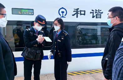 奔跑吧，高铁上的“生命接力”