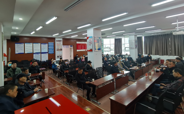 鼓楼街道严格组织生活 亮明党员身份、提升党建能力 ——自主择业军转干部党总支召开党员大会