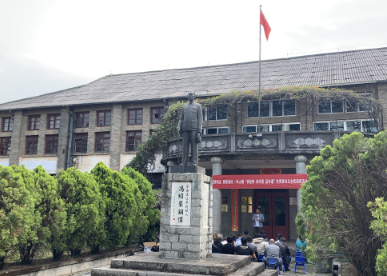 以阅读之光点亮非遗传承  凤山镇举办全民阅读活动