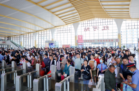 云南：铁路开行旅客列车466列应对返程大客流 ——临时增开大理至昆明2列旅客列车