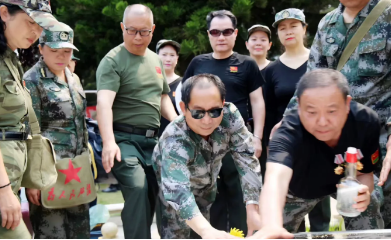 特殊的尖兵 官兵眼里的“双枪将”杨健（下）