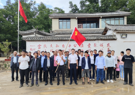 诗礼乡三合村“5+X”模式开展主题党日活动