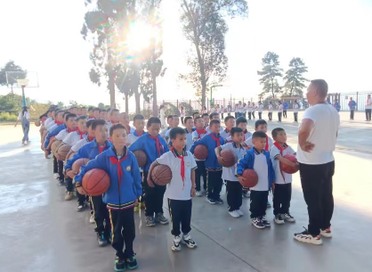 腰街乡：少年宫活动丰富多彩