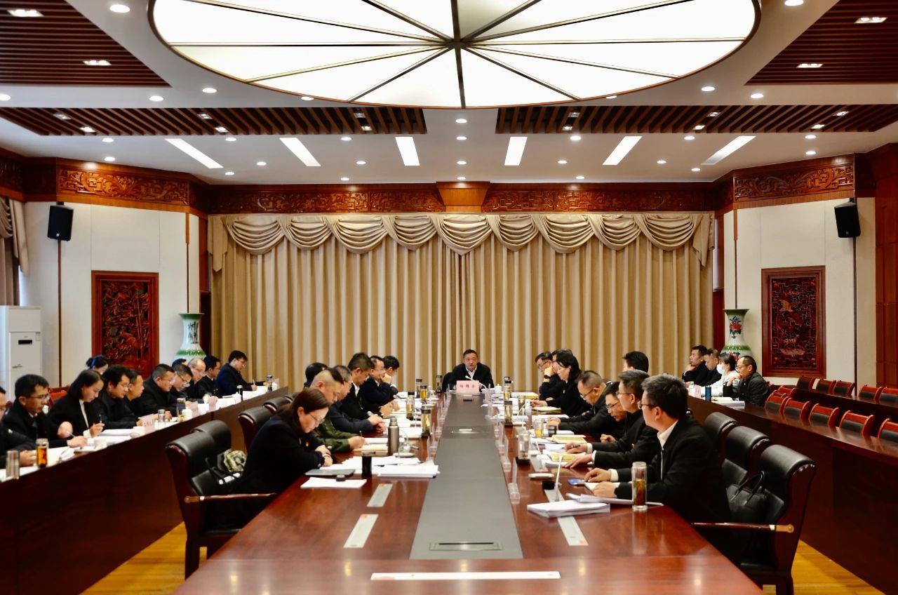 大理州委常委班子召开主题教育专题民主生活会强调 持续深入学习贯彻习近平新时代中国特色社会主义思想 奋力谱写中国式现代化大理新篇章
