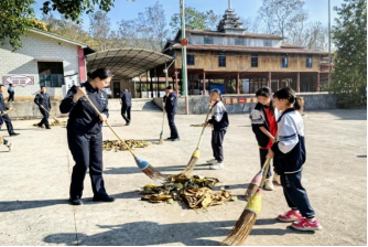 【畹町边检站】坚守初心学雷锋 警民齐心美家园